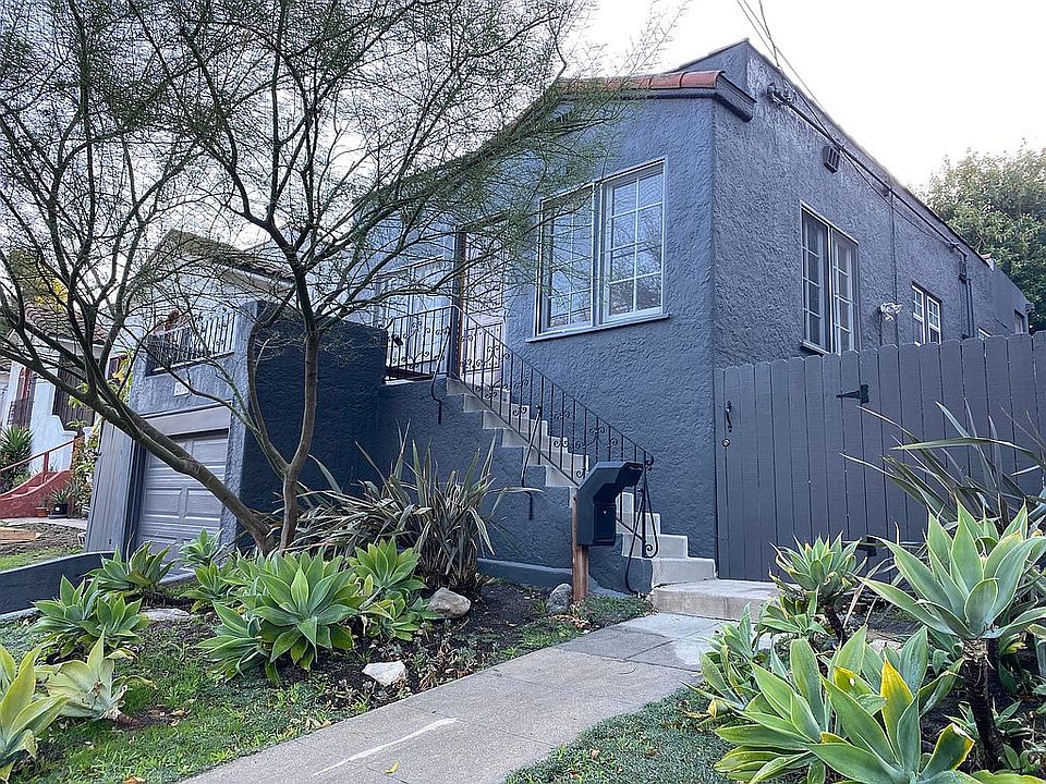 1st image of 2036 Valentine St