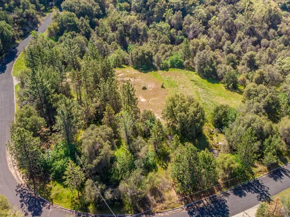 9 Valley Oak Dr, Ahwahnee, CA 93601