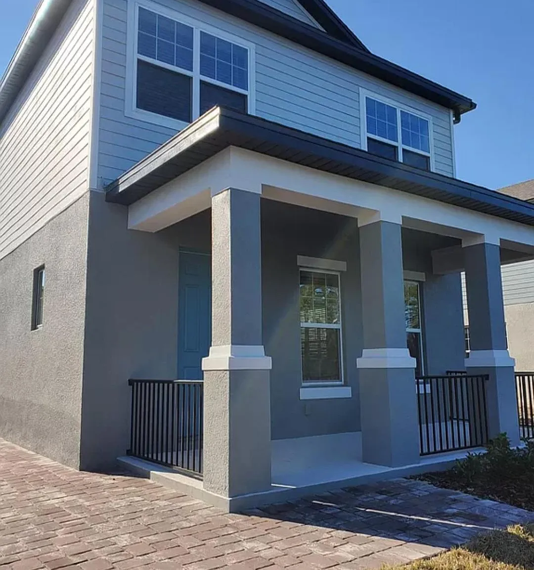 4 bed, 2.5 bath, 2084 sqft, $2,500 — Photo 2