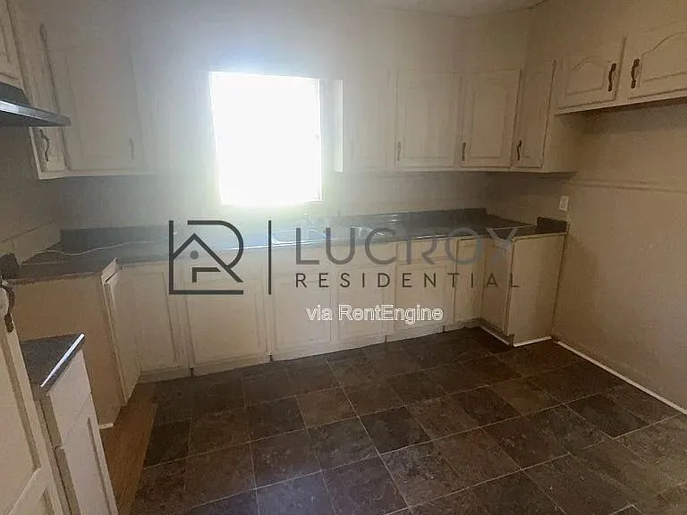 316 Woody Dr — Photo 5