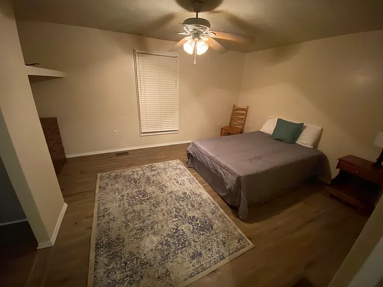 1701 Brownsville Rd #4 — Photo 8