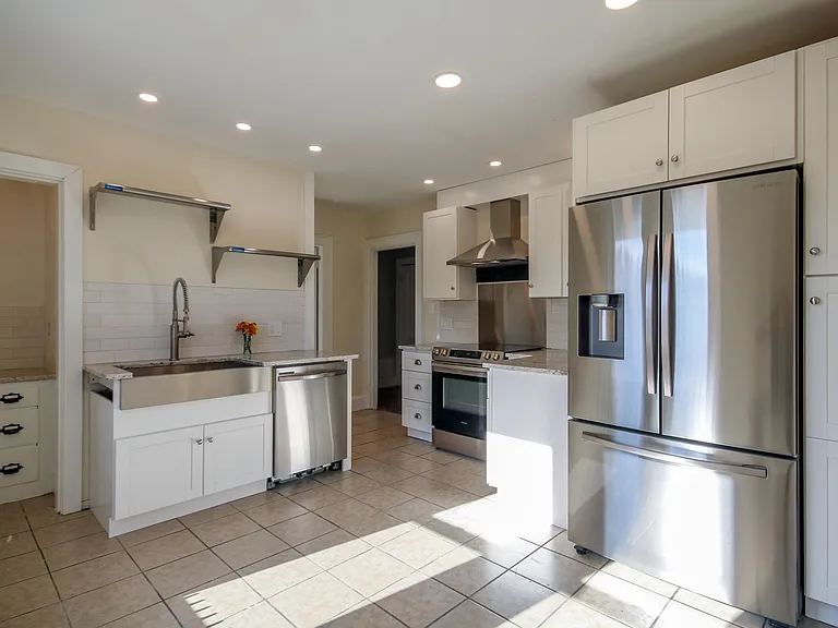 169 Glenwood Ave #2 — Photo 22