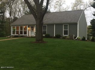 7404 Thrasher Ln, Kalamazoo, MI 49009