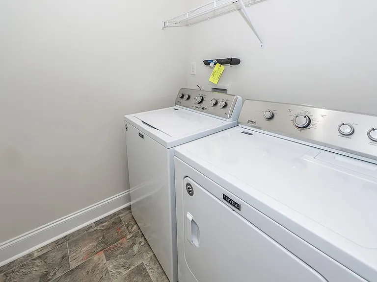 7787 Montview Rd — Photo 38