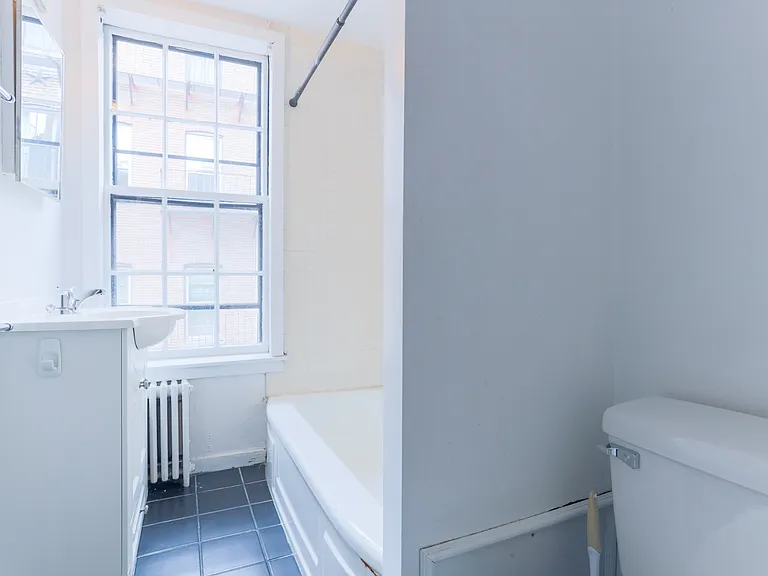 33 Gray St #2 — Photo 20