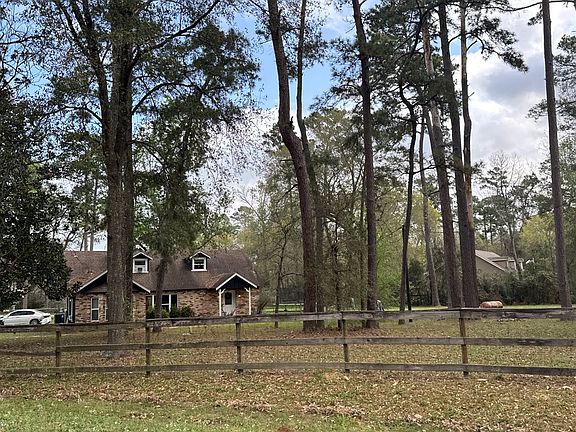 2nd image of 8702 Dogwood Dr