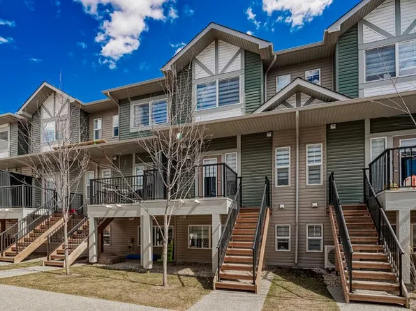 930 E Sage Hill Grv NW, Calgary, AB T3R 2A2