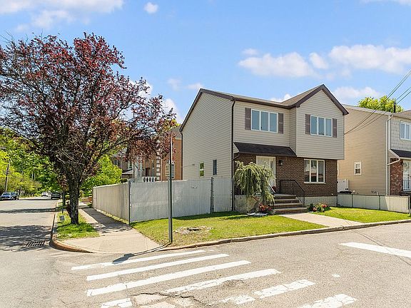 2nd image of 6 Eugene Pl