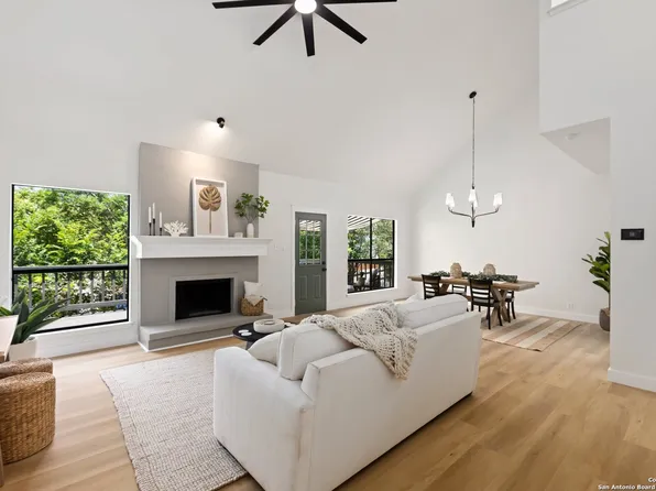 959 Lightstone Dr, San Antonio, TX 78258