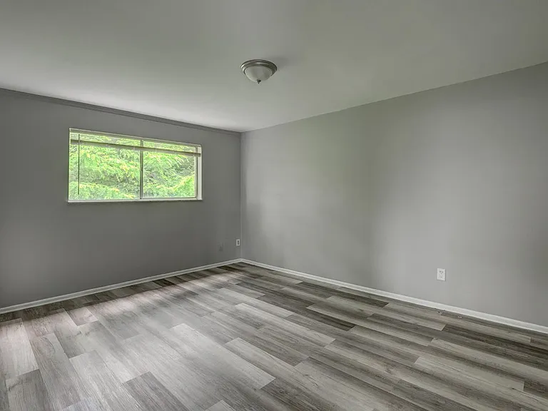 1590 Glen Parker Ave #8 — Photo 8