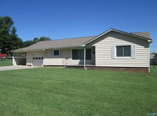 406 6th St, Athens, AL 35611