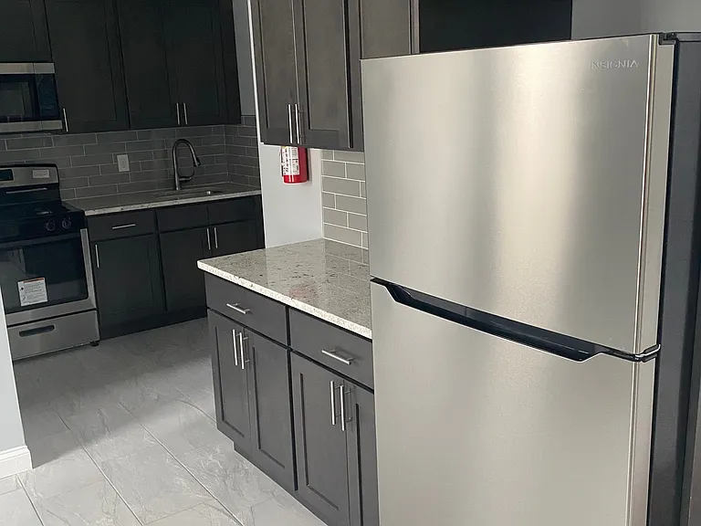 105 W 17th St #2F — Photo 1