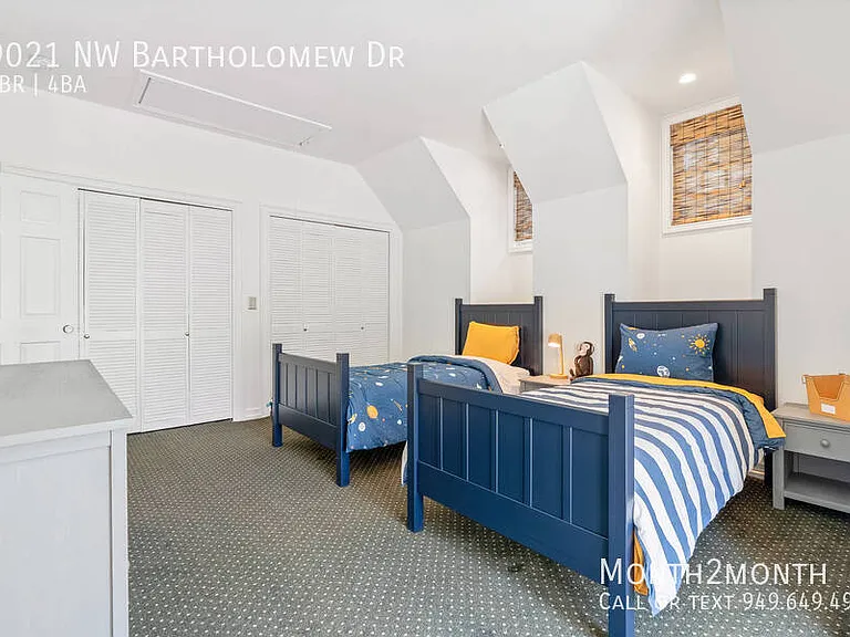 9021 NW Bartholomew Dr — Photo 8