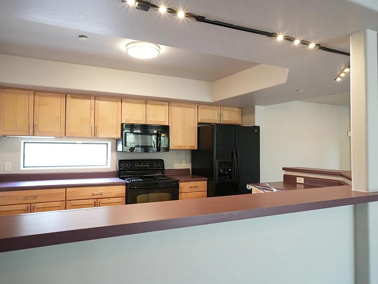 1317 E Hedrick Dr — Photo 15