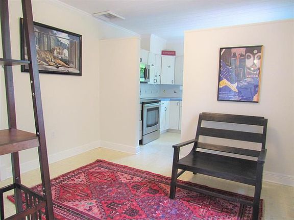 4th image of 1227 Park Ln