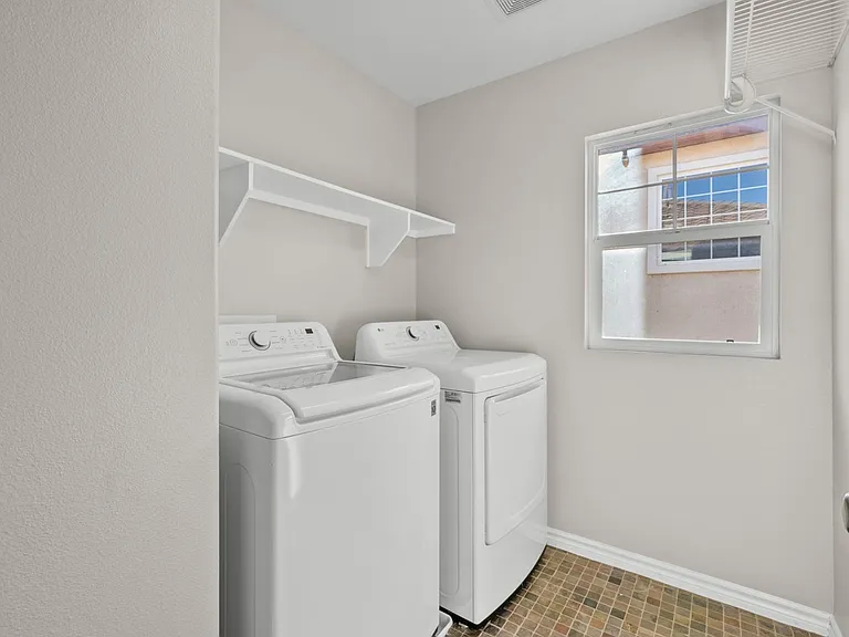 37200 Pergola Ter — Photo 35