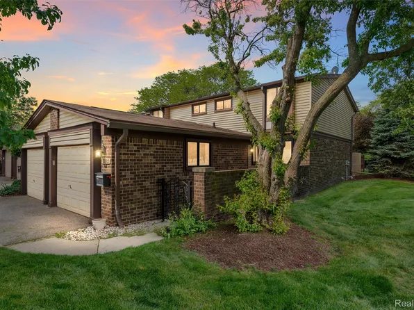 32105 W 12 Mile Rd, Farmington Hills, MI 48334