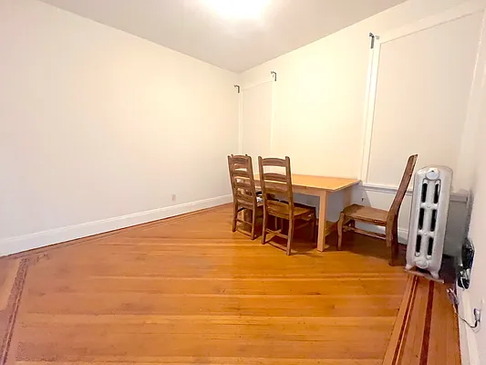 Rented by Capri Jet Realty Corp | media 8