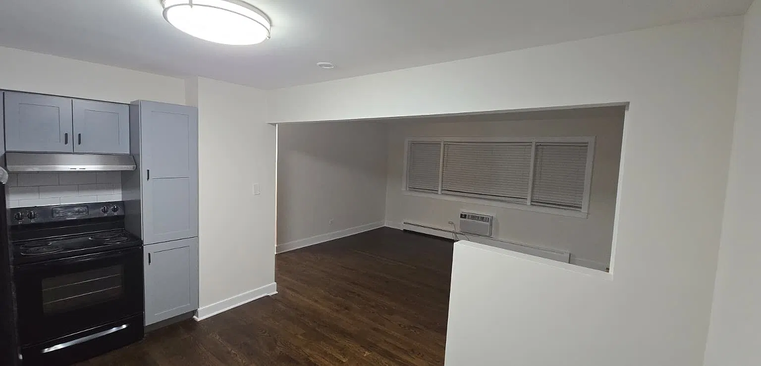 2 bed, 1.0 bath, 700 sqft, $1,799 — Photo 3