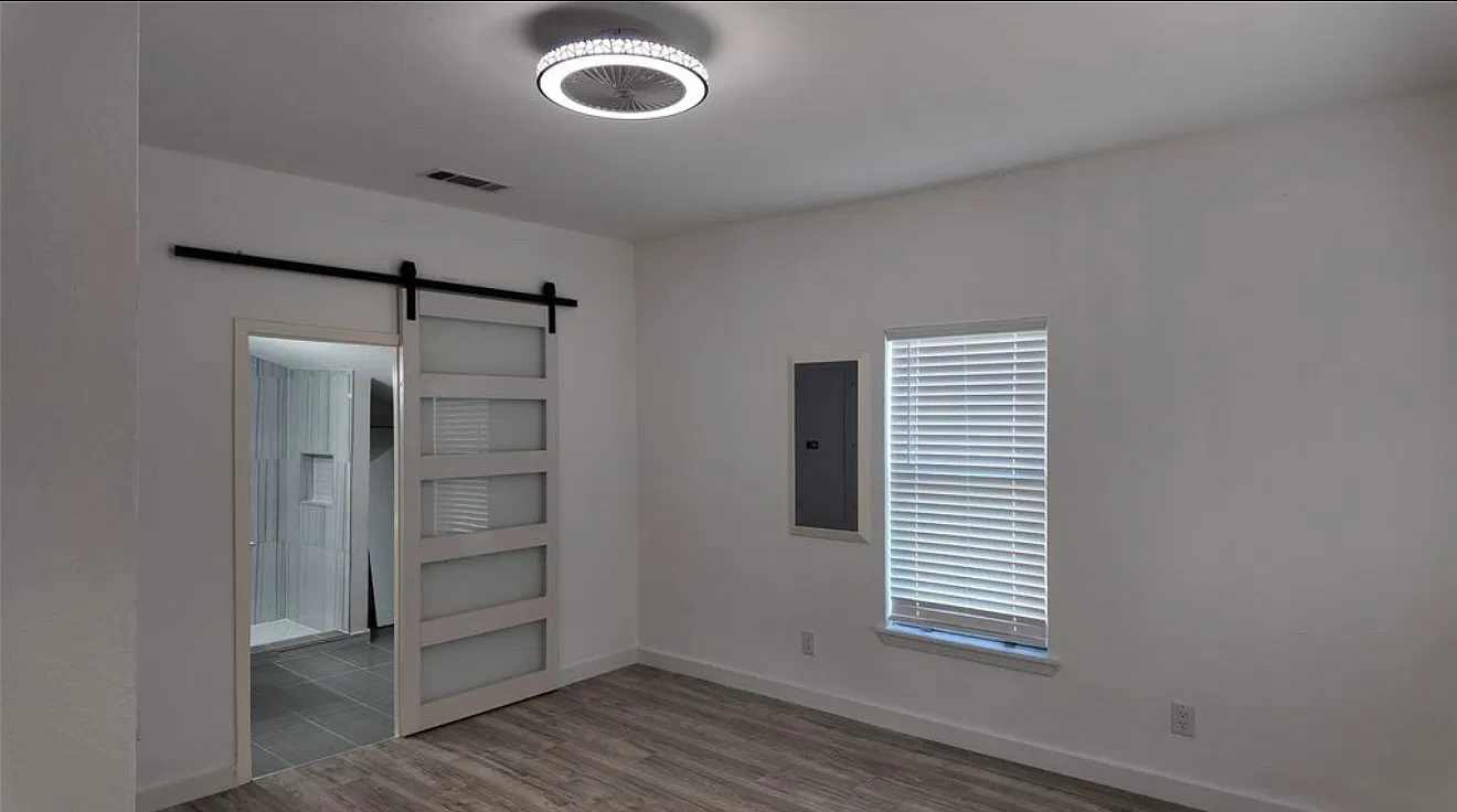 3 bed, 1092 sqft, $2,200 — Photo 4