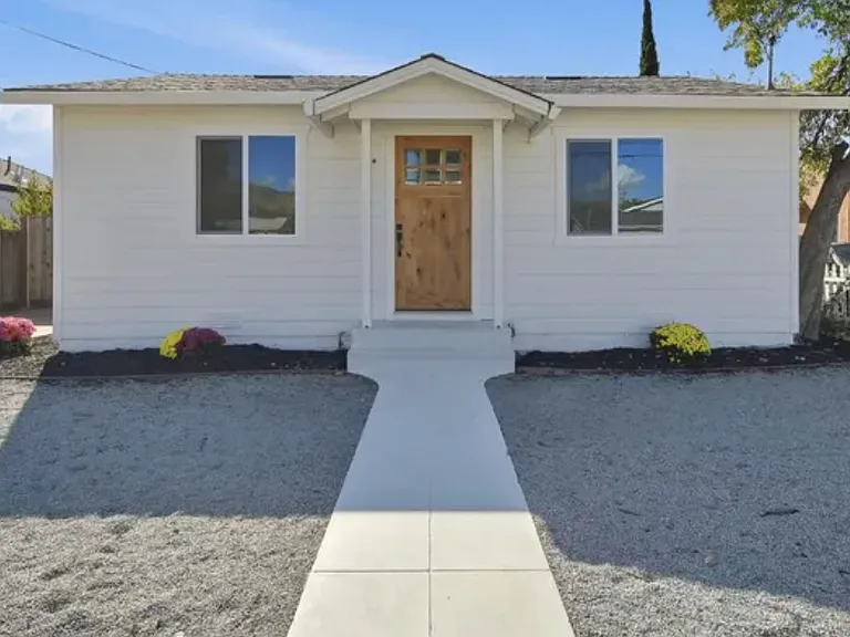 119 Dale Dr — Photo 2