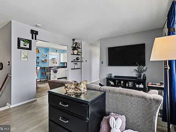 4th image of 9 Faye Rd