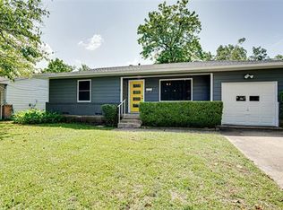 220 River Oaks Dr, Lancaster, TX 75146