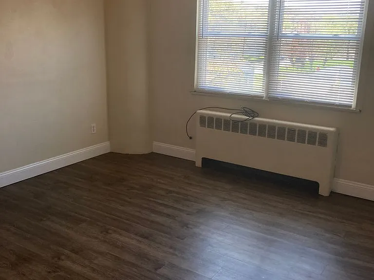 414 E Lincoln Ave — Photo 5