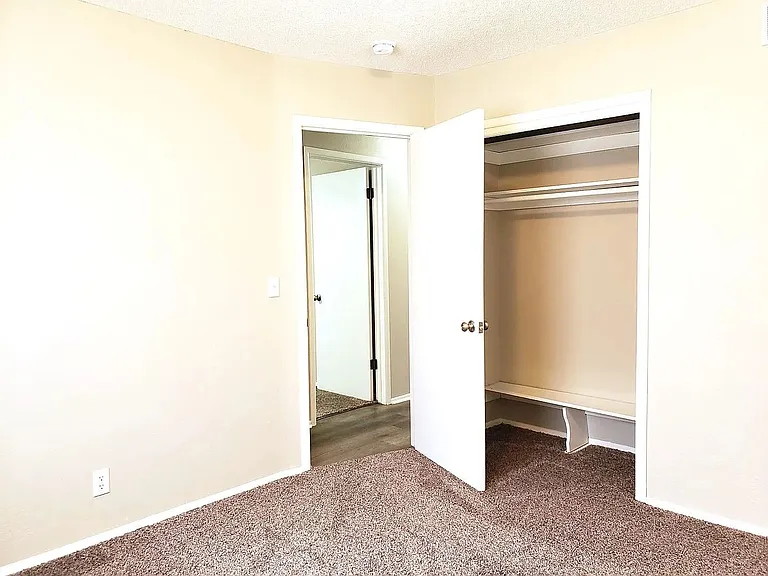 3118 S Chase Ave — Photo 9