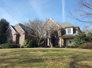 7442 Foxview Dr, Warrenton, VA 20186