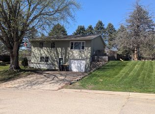 308 Connie Ln, Eagle Lake, MN 56024