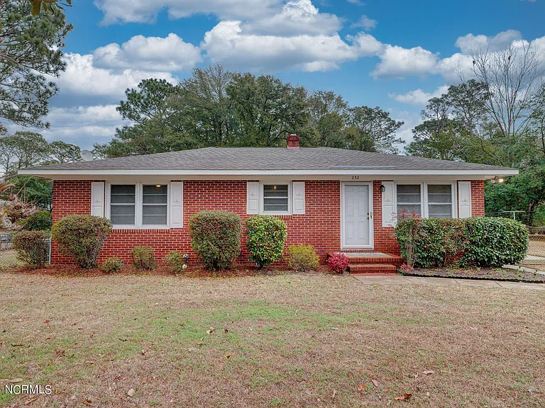 232 Wood Dale Dr — Photo 1