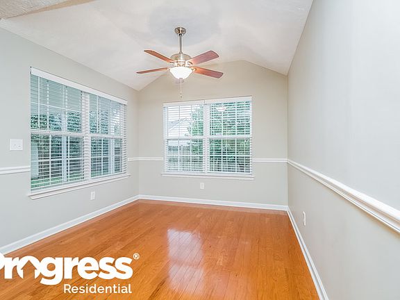 4th image of 1918 Odessa Ave