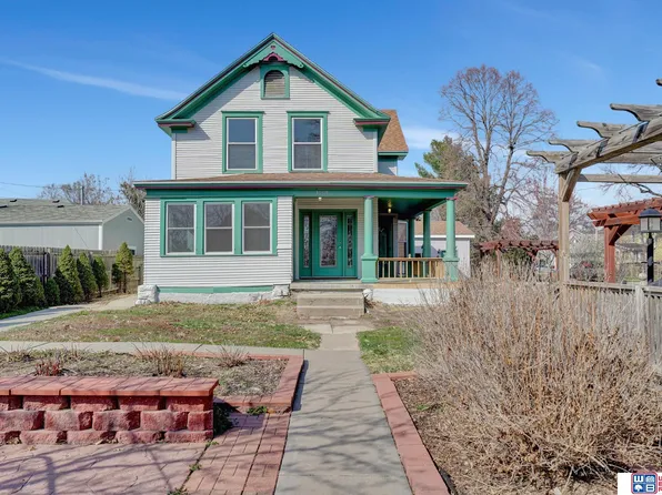 3008 Holdrege St, Lincoln, NE 68503