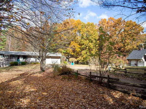 2273 King Rd, Lapeer, MI 48446