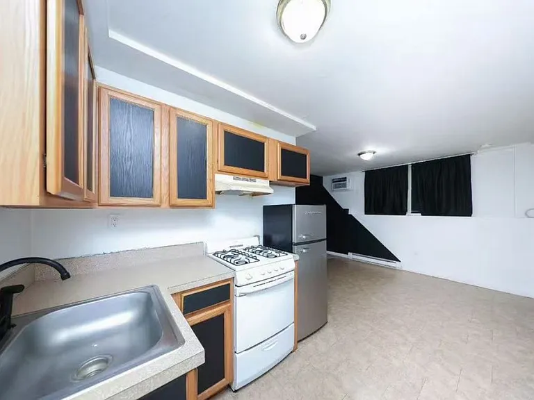 232 Dartmouth Loop #1 — Photo 3