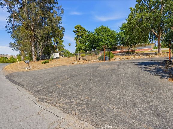 2nd image of 84 S Park St