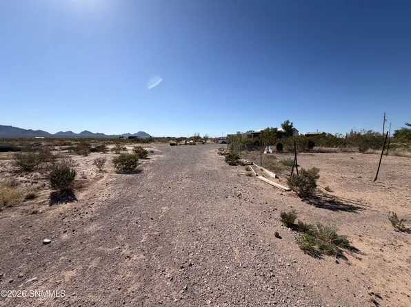 115 Tall Tree Ct, Las Cruces, NM 88012
