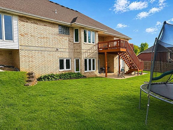 4th image of 4821 E Cherokee St