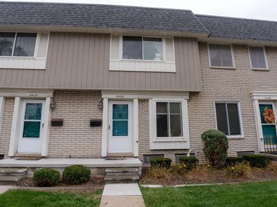 4468 Fifteen Mile Rd #104, Sterling Heights, MI, 48310