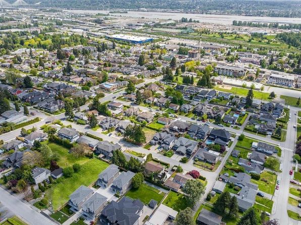 824 Edgar Ave #104, Coquitlam, BC V3K 2J8