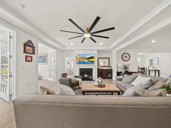 104 Darter St, Holly Springs, NC 27540