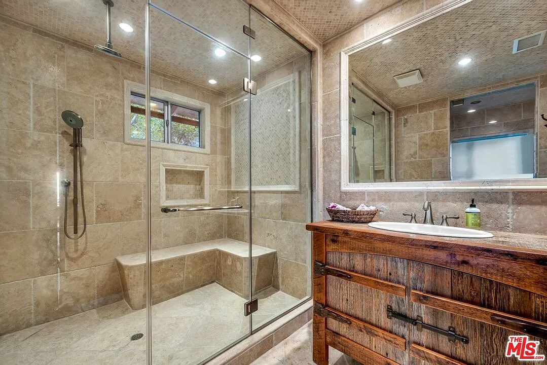 829 Whittier Drive - 1 — Photo 3