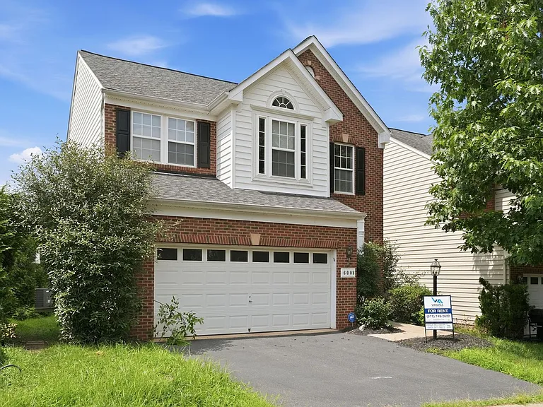 6008 Preswell Ct — Photo 2