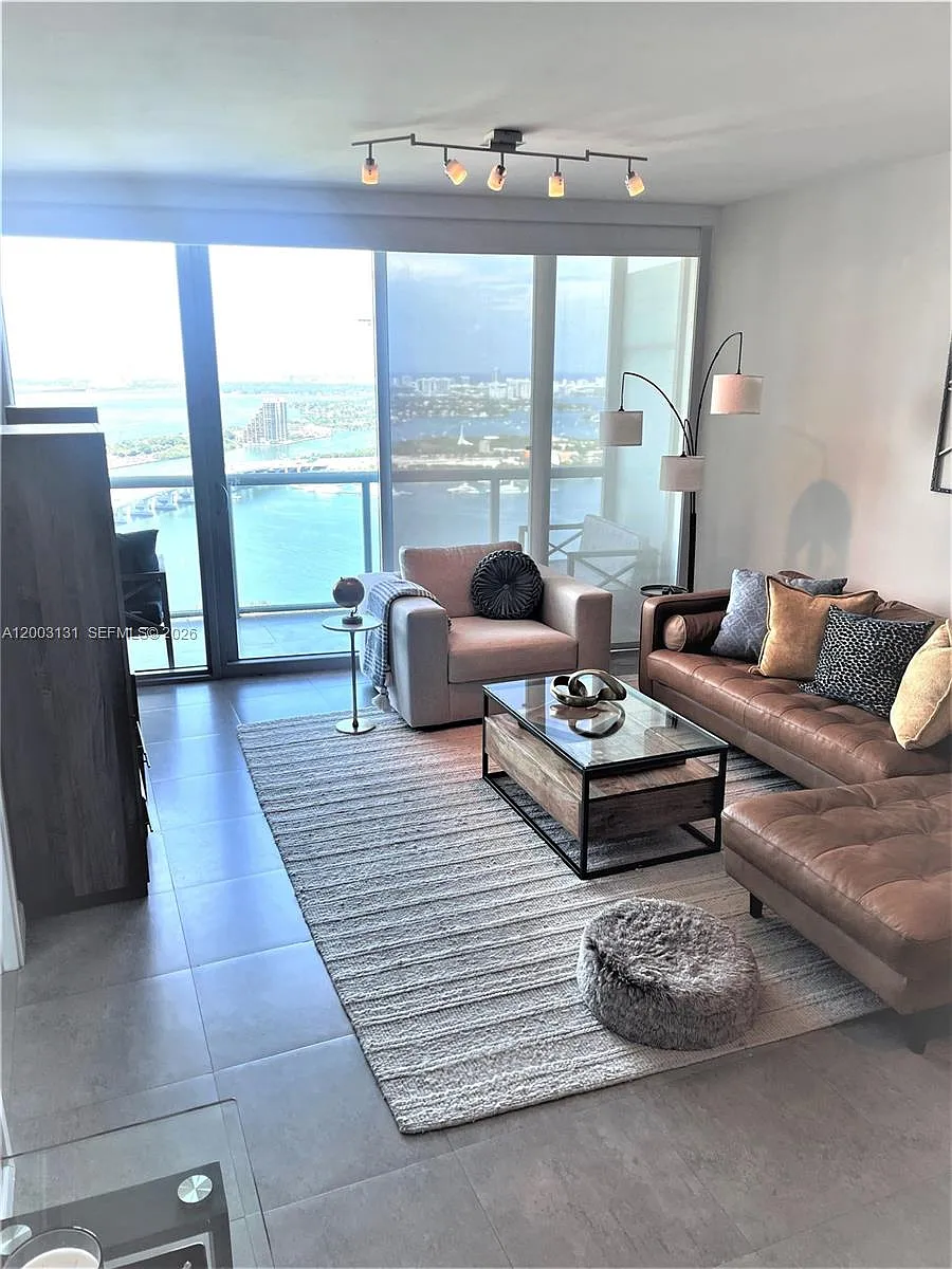 Building Photo - 888 Biscayne Blvd #4310
