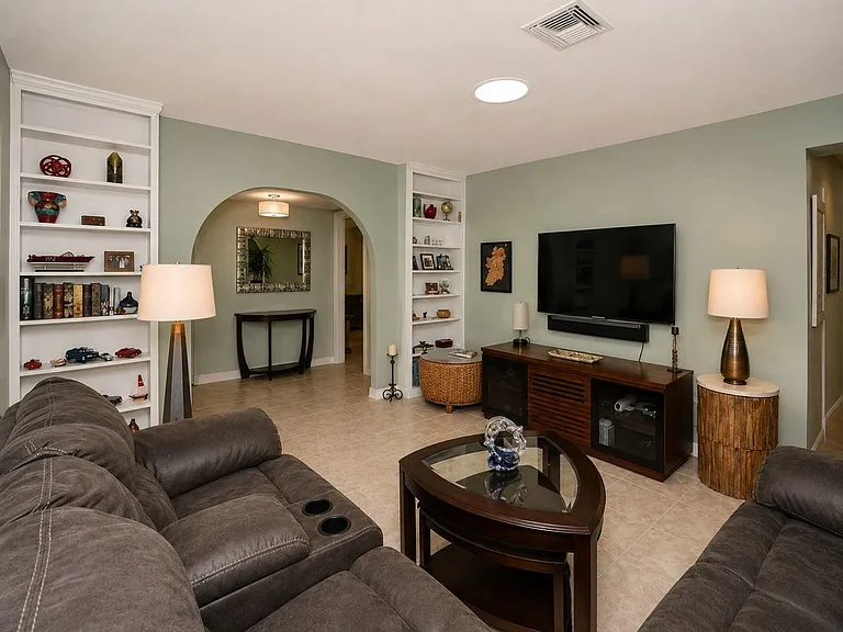 2876 Captiva Dr — Photo 10
