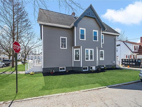 3rd image of 105 Stamford Ave