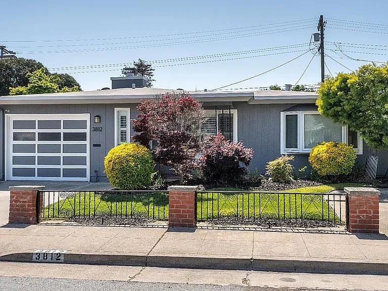 1st image of 3812 Casanova Dr