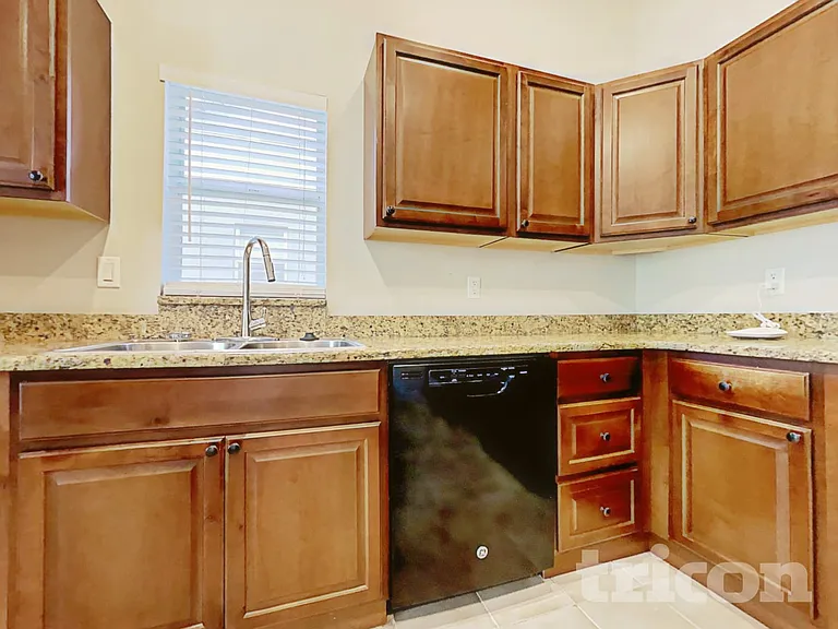 4708 Kilkenny Dr — Photo 5