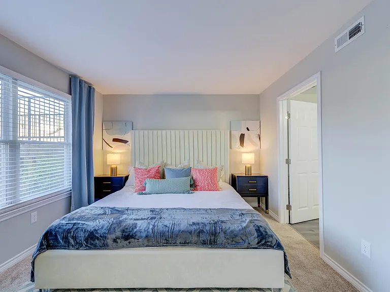 Vida Apartments — Photo 38